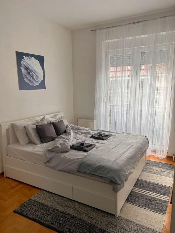 S11 Lejlighed Novi Sad Eksteriør billede
